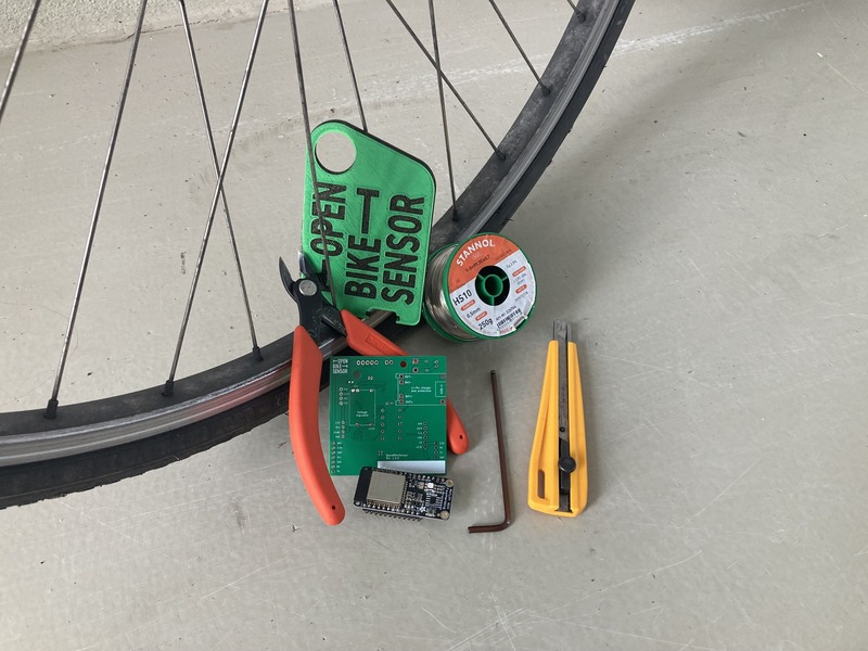 Fahrradreifen und Bausatz eines Messgerätes zur Abstandsmessung